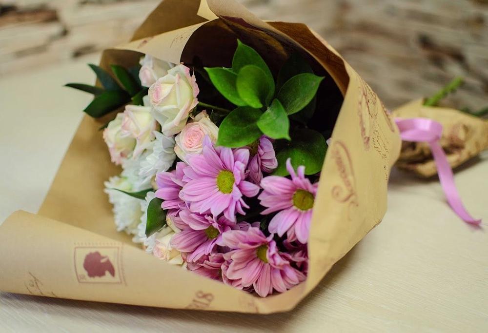 Букет цветов из: Розы и Хризантемы в Заветы Ильича