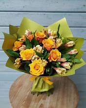 Букет цветов из:  Альстромерии и Розы в Заветы Ильича