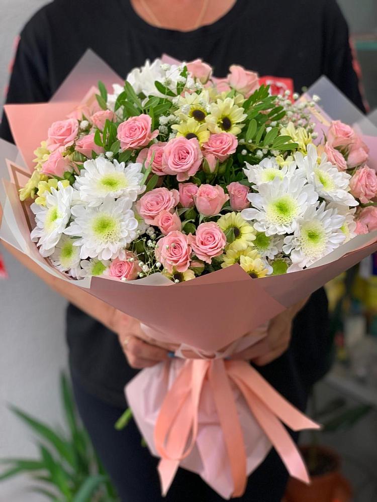 Букет цветов из: Розы и Хризантемы в Заветы Ильича