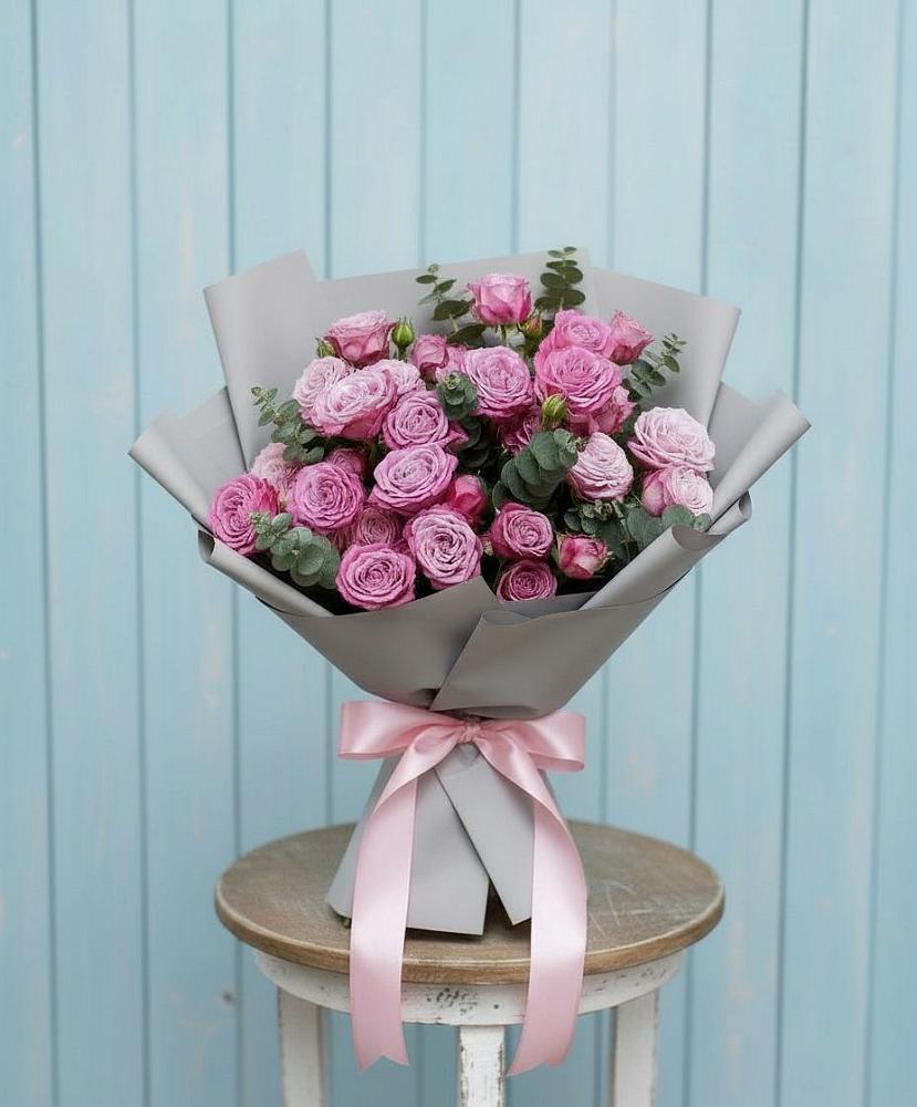 Букет цветов из: Розы в Заветы Ильича