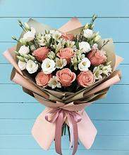 Букет цветов из:  Розы, Альстромерии и Лизиантусы в Заветы Ильича