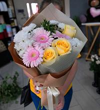 Букет цветов из:  Герберы, Розы и Хризантемы в Заветы Ильича