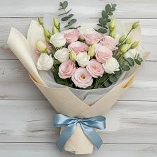 Букет цветов из:  Лизиантусы в Заветы Ильича