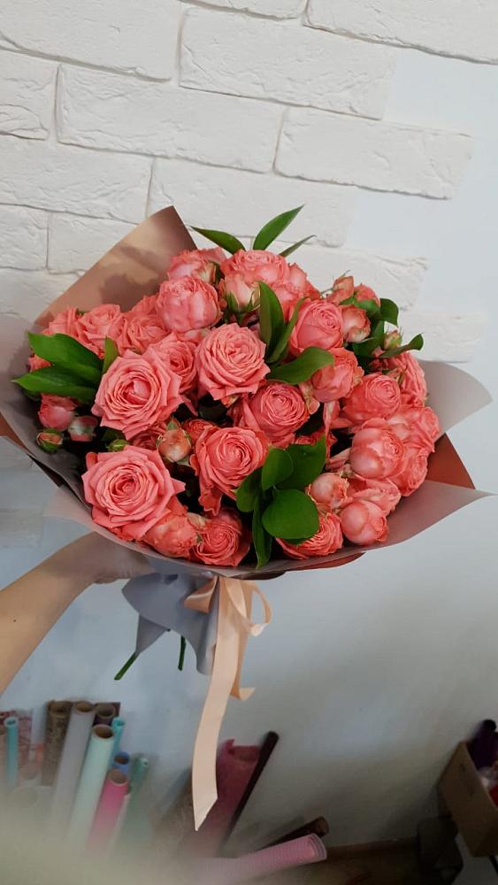 Букет цветов из: Розы в Заветы Ильича