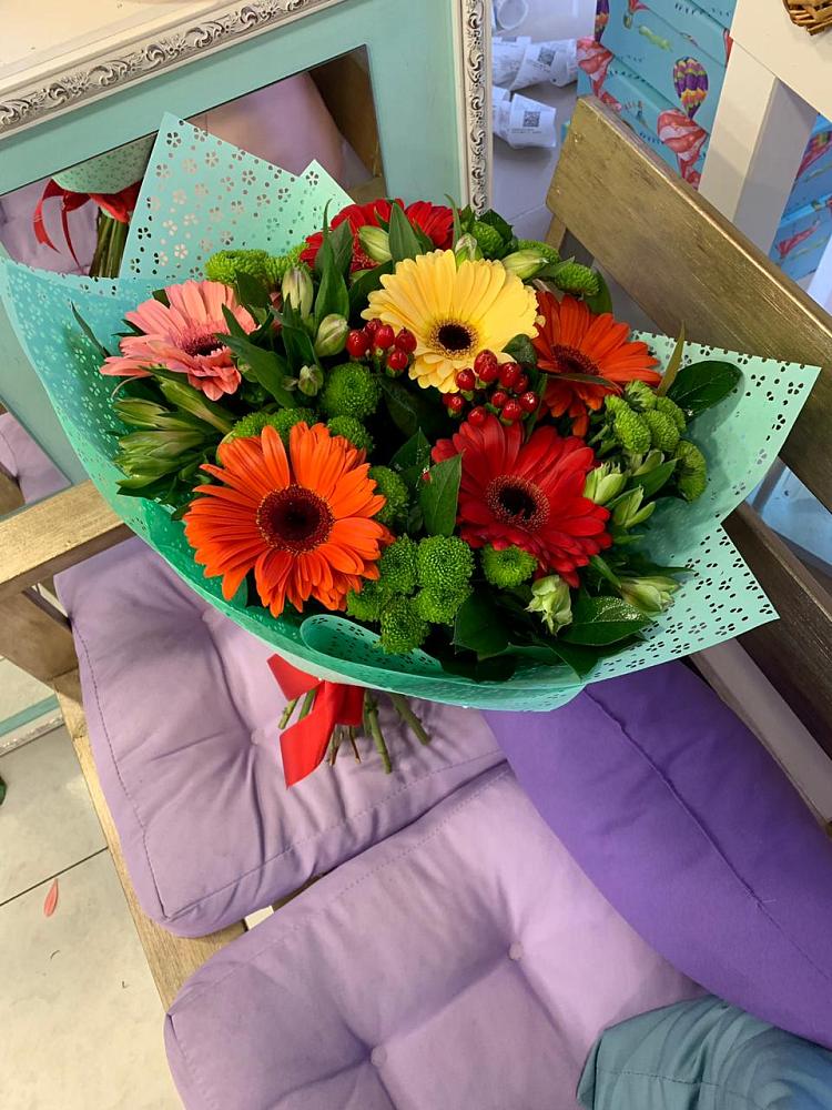 Букет цветов из: Герберы, Хризантемы и Альстромерии в Заветы Ильича