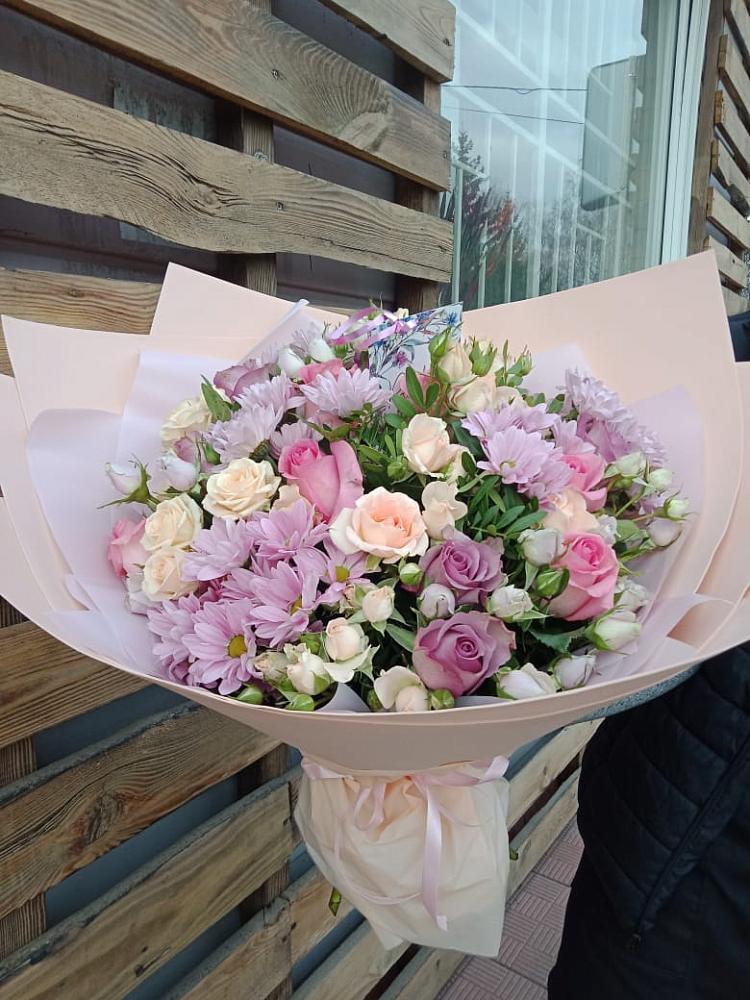 Букет цветов из: Розы и Хризантемы в Заветы Ильича