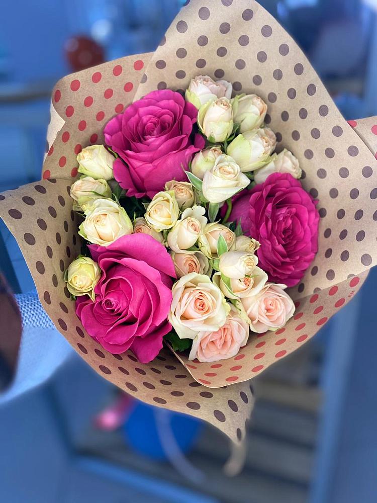 Букет цветов из: Розы в Заветы Ильича