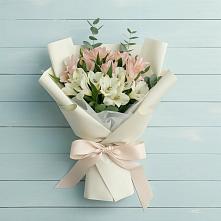 Букет цветов из:  Альстромерии в Заветы Ильича