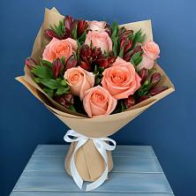 Букет цветов из:  Розы и Альстромерии в Заветы Ильича