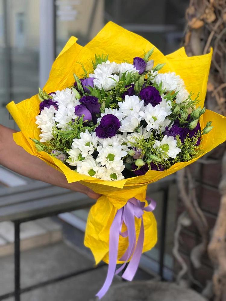 Букет цветов из: Ирисы, Хризантемы и Ромашки в Заветы Ильича