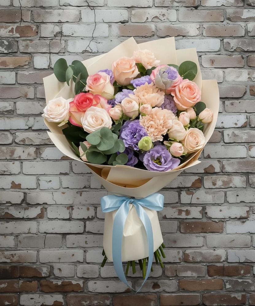 Букет цветов из: Розы, Лизиантусы и Гвоздики в Заветы Ильича