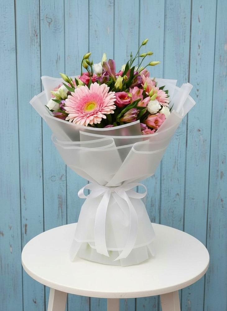 Букет цветов из: Герберы, Альстромерии и Лизиантусы в Заветы Ильича