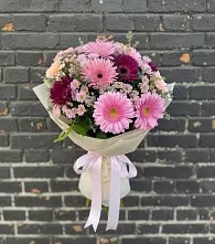 Букет цветов из:  Герберы и Хризантемы в Заветы Ильича