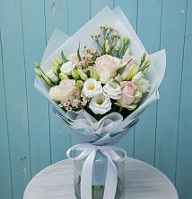 Букет цветов из:  Розы и Лизиантусы в Заветы Ильича