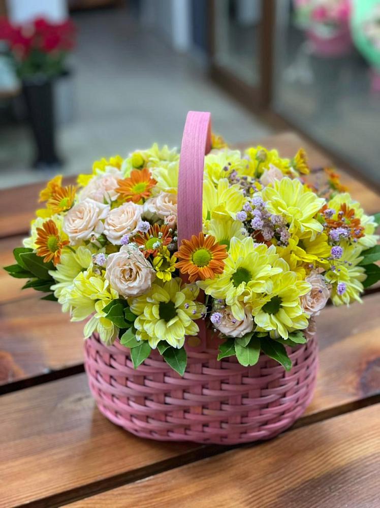 Цветочная композиция из Хризантемы и Розы в корзине в Заветы Ильича