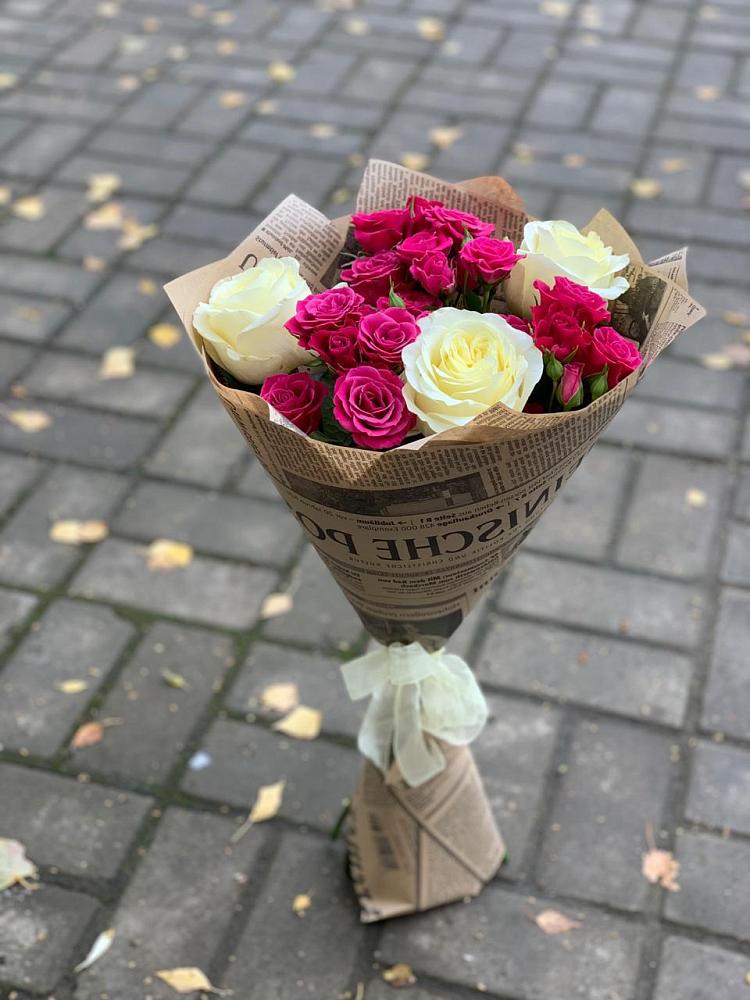 Букет цветов из: Розы в Заветы Ильича