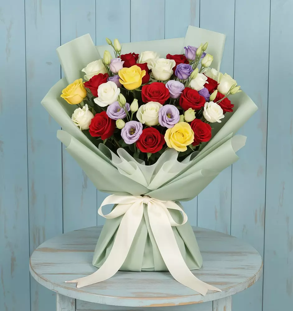 Букет цветов из: Розы в Заветы Ильича