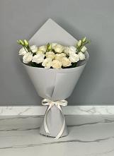 Букет цветов из:  Розы и Лизиантусы в Заветы Ильича